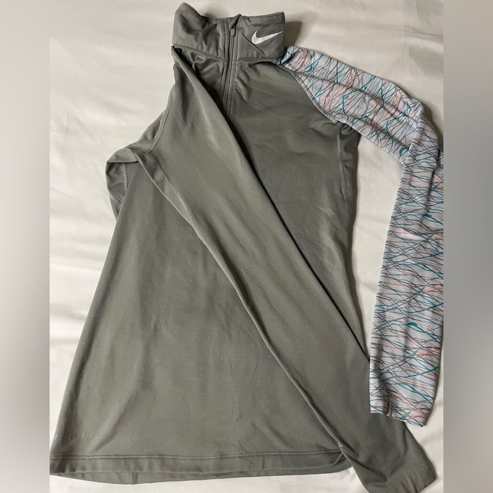 Nike women’s nike pro combat dri-fit quarter zip